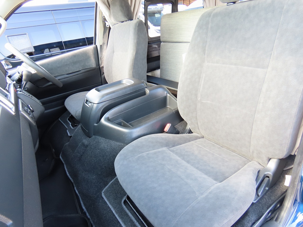 キャンピングカーバンコン