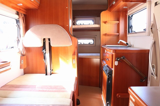 キャンピングカーキャブコン