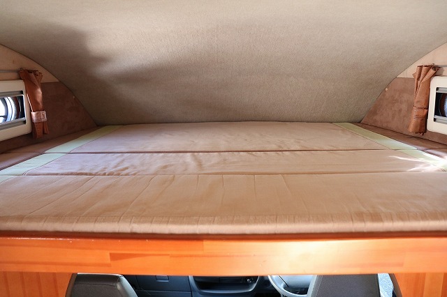 キャンピングカーキャブコン