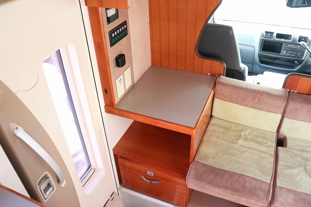 キャンピングカーキャブコン