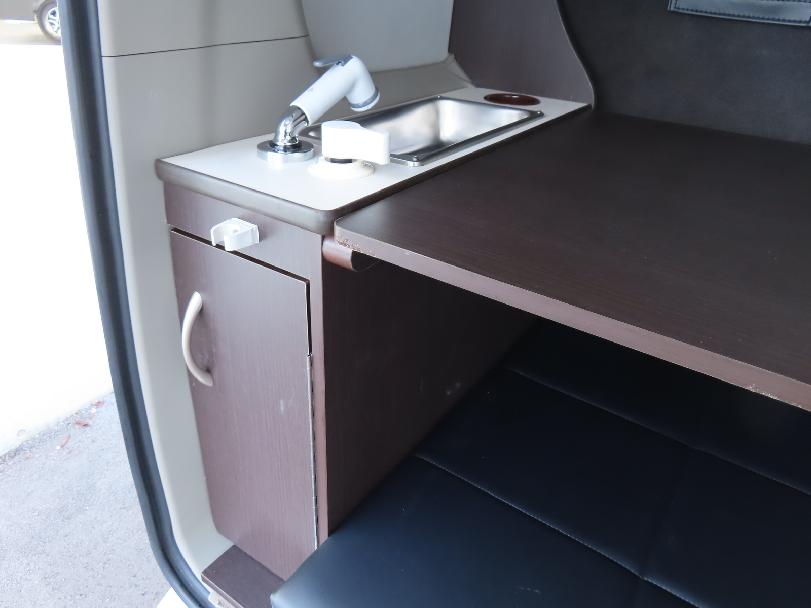 キャンピングカー軽キャンパー