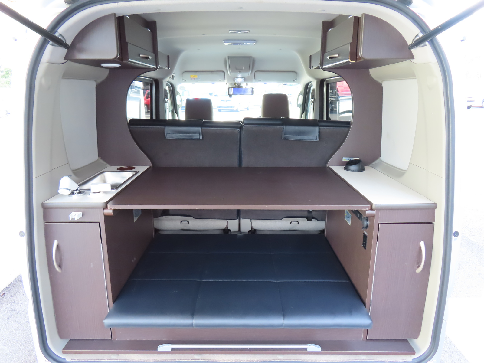 キャンピングカー軽キャンパー