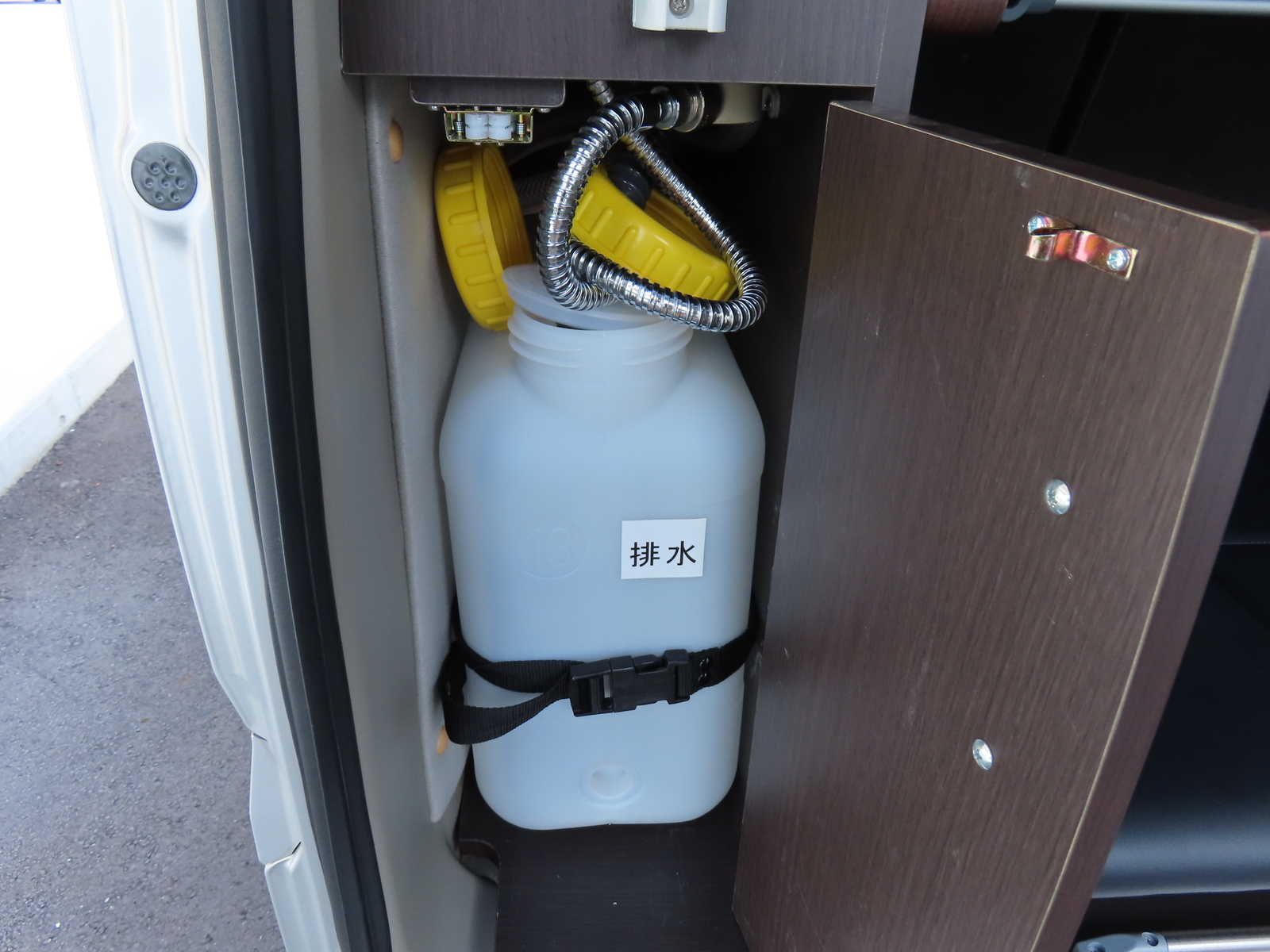 キャンピングカー軽キャンパー