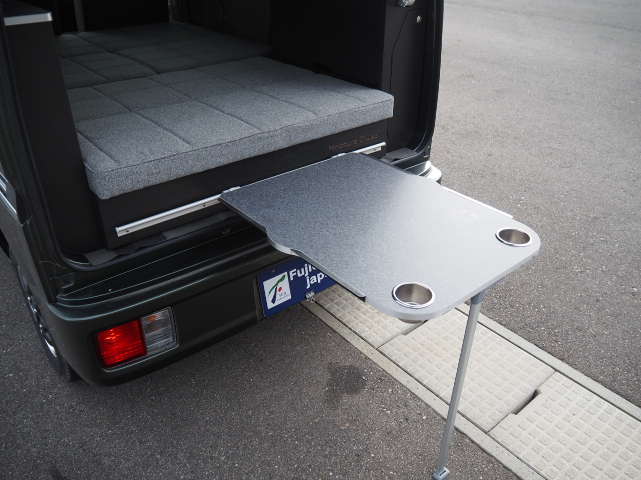 キャンピングカー軽キャンパー