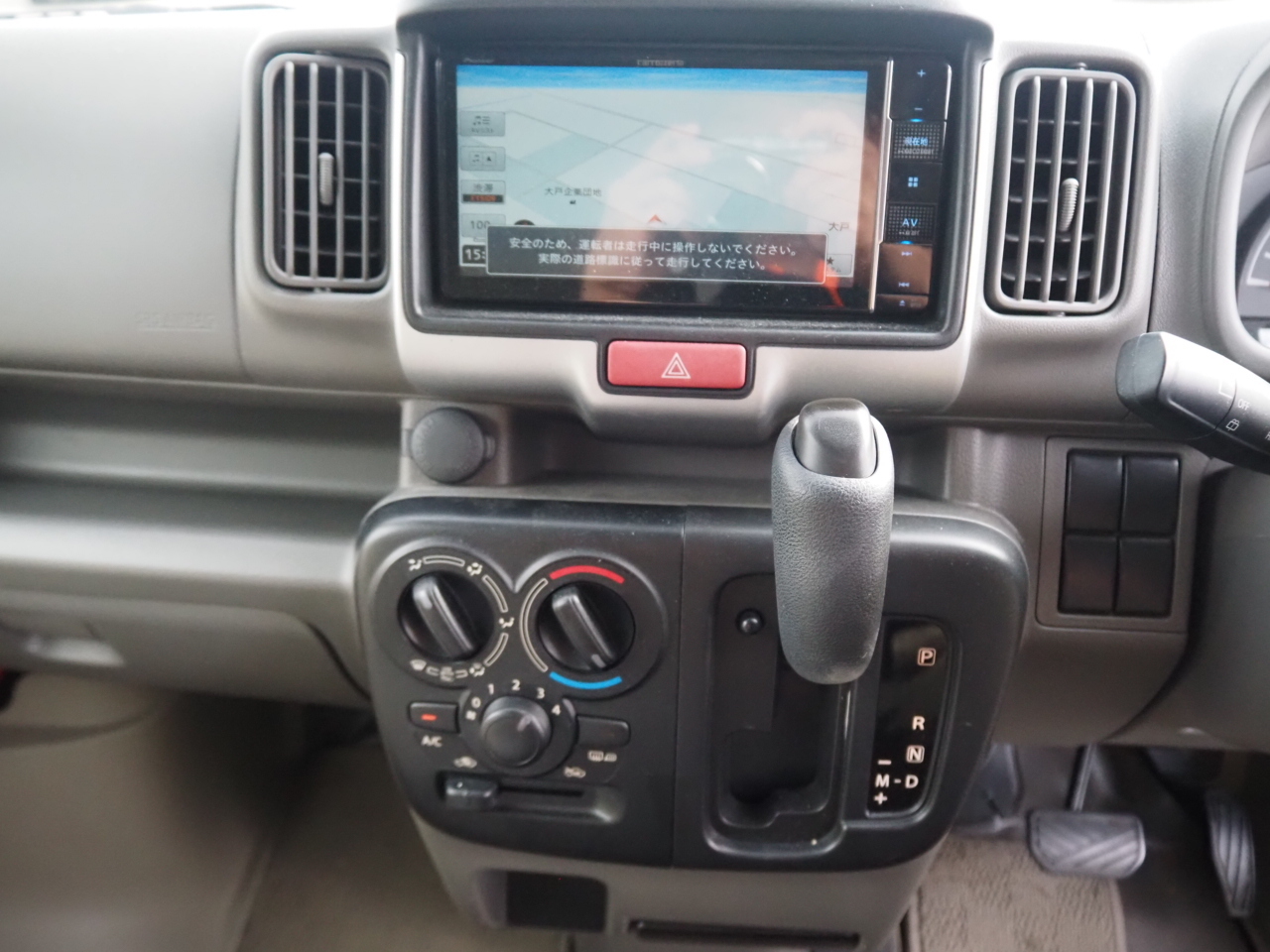 キャンピングカー軽キャンパー