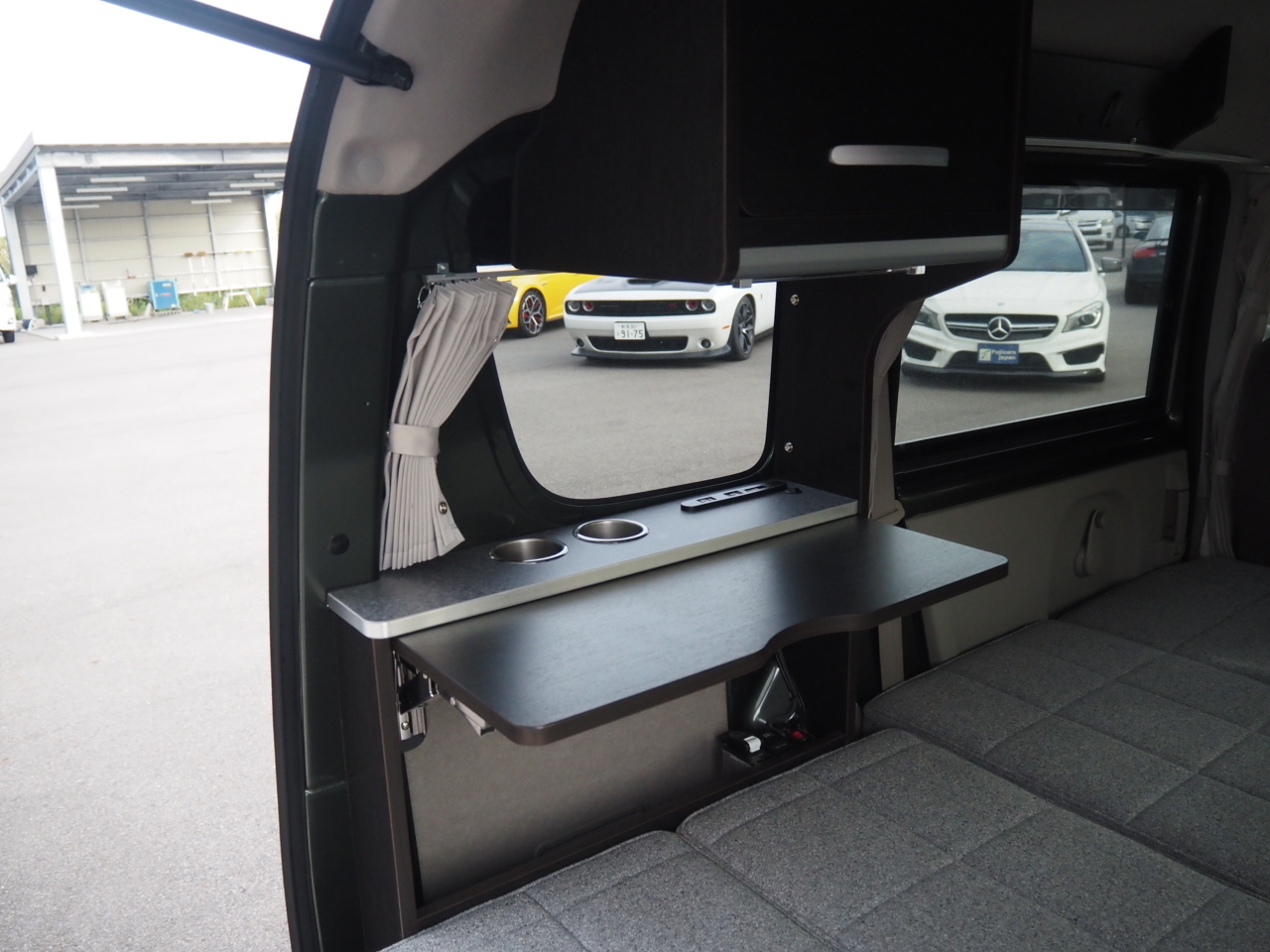 キャンピングカー軽キャンパー