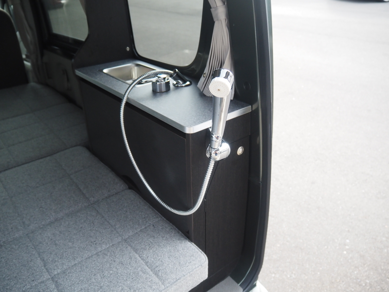 キャンピングカー軽キャンパー