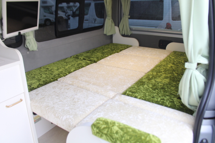 キャンピングカーバンコン