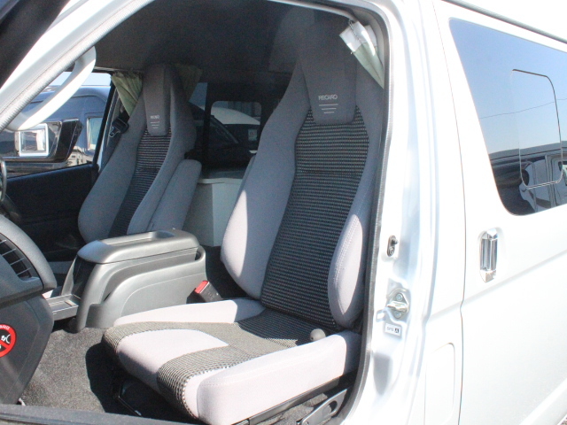 キャンピングカーバンコン