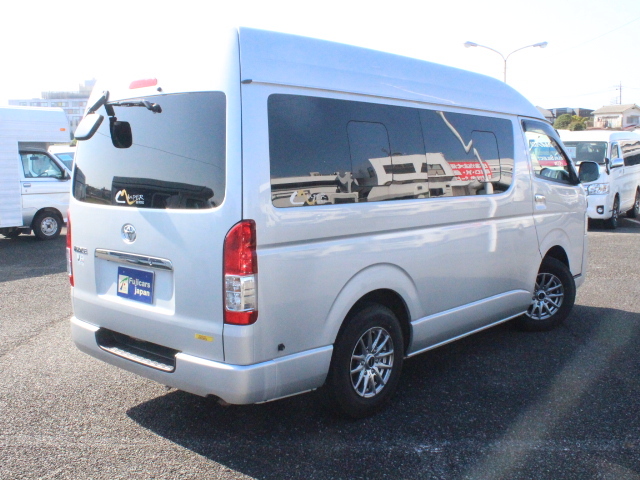 キャンピングカーバンコン