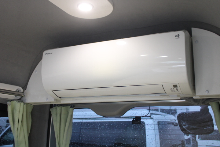 キャンピングカーバンコン