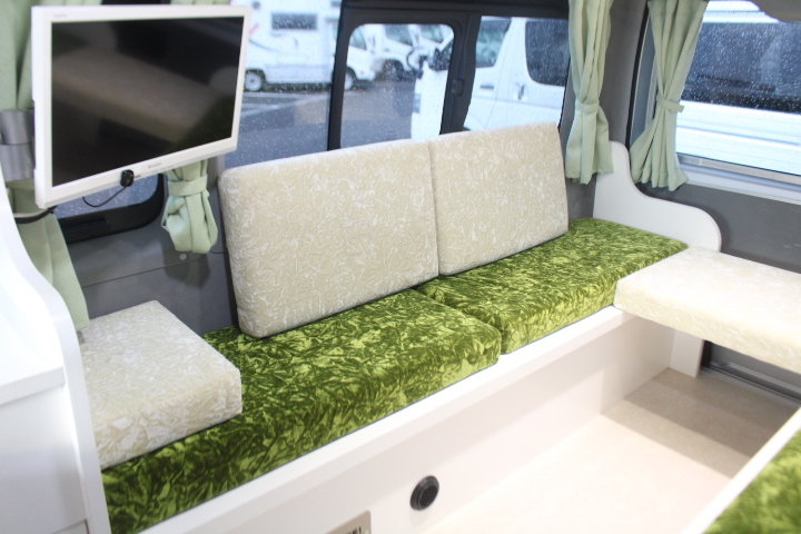 キャンピングカーバンコン