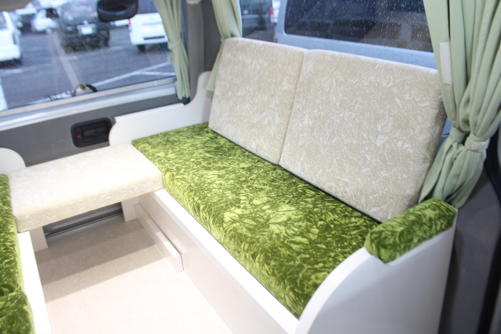 キャンピングカーバンコン