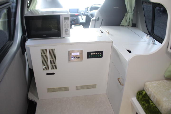 キャンピングカーバンコン