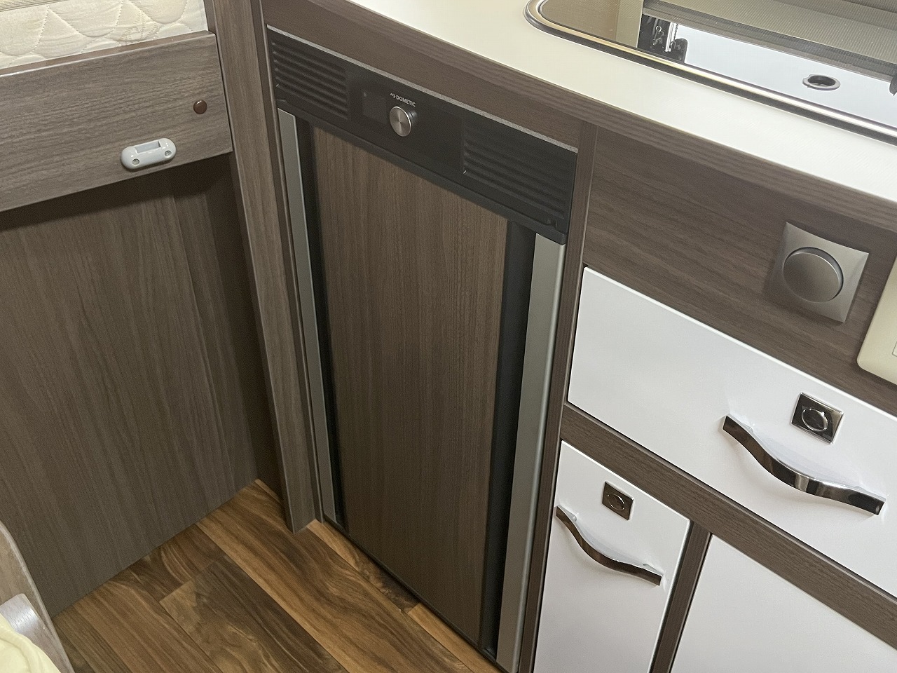 キャンピングカーキャブコン