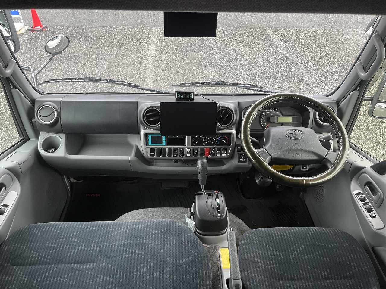 キャンピングカーキャブコン