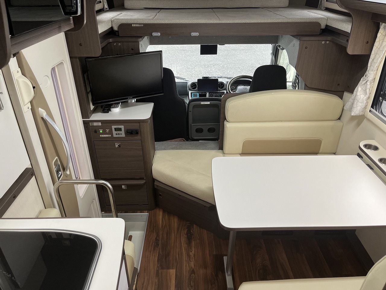 キャンピングカーキャブコン