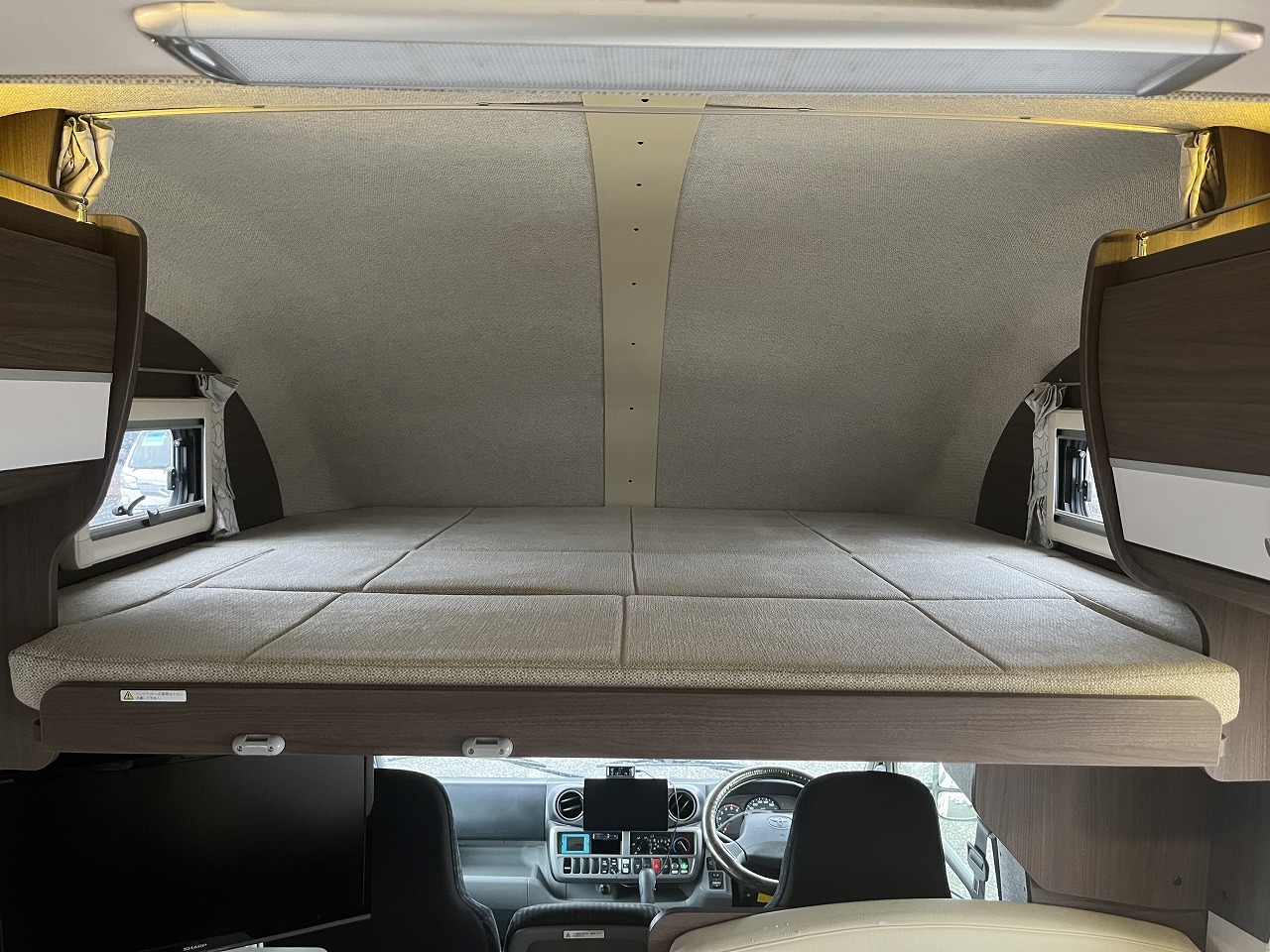 キャンピングカーキャブコン