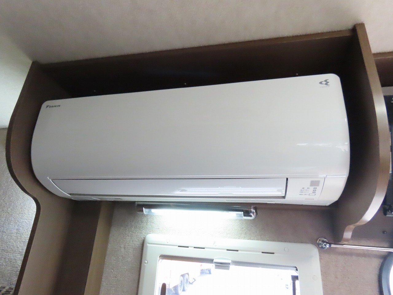 キャンピングカーキャブコン