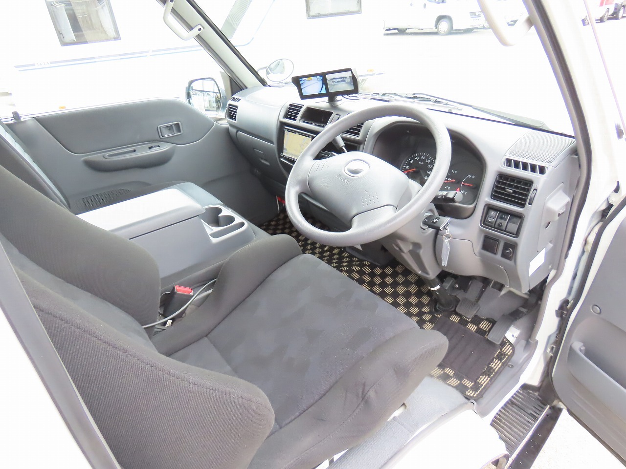 キャンピングカーキャブコン