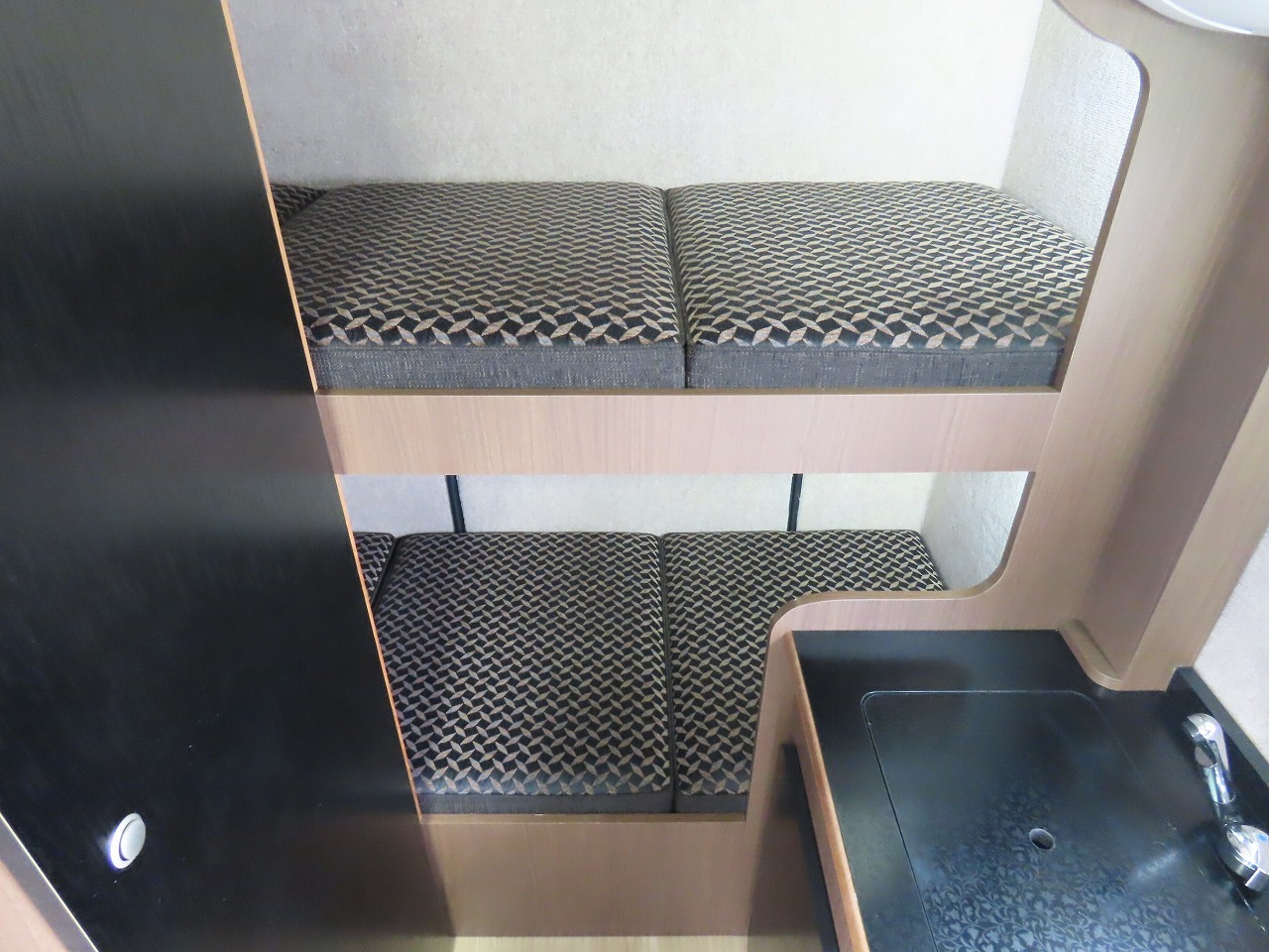 キャンピングカーキャブコン