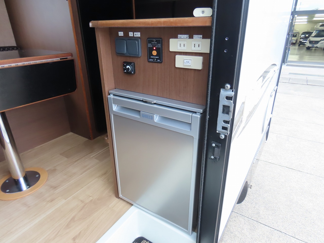 キャンピングカーキャブコン