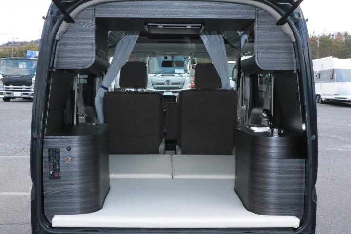 キャンピングカー軽キャンパー