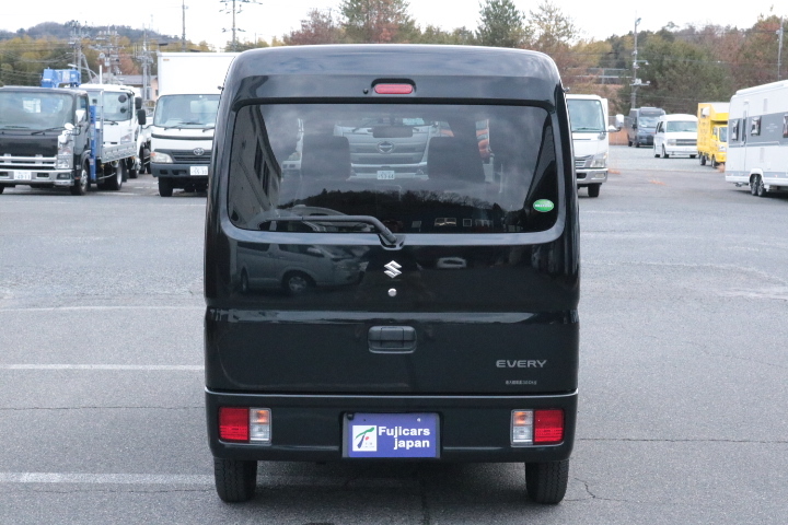 キャンピングカー軽キャンパー