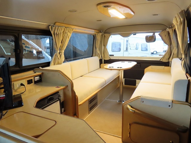 キャンピングカーバンコン