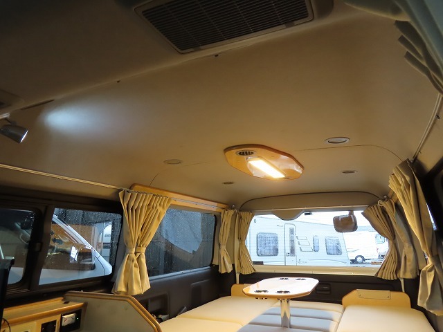 キャンピングカーバンコン