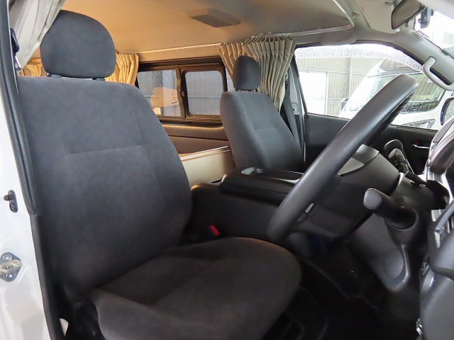 キャンピングカーバンコン