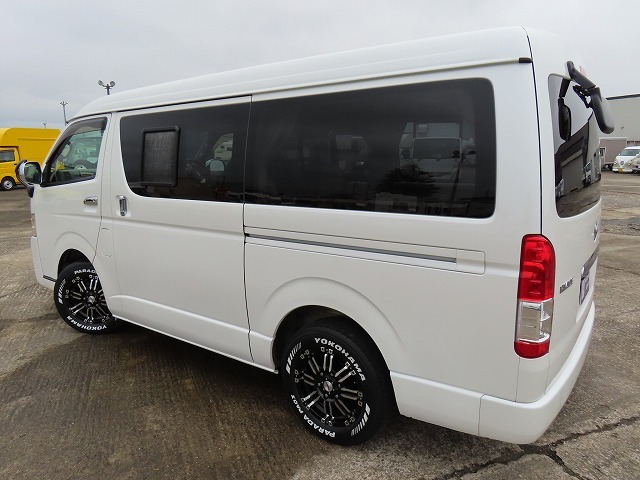 キャンピングカーバンコン