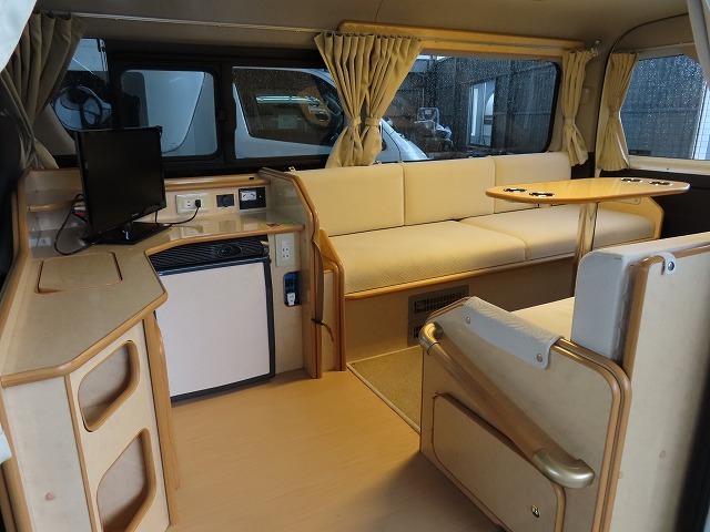 キャンピングカーバンコン