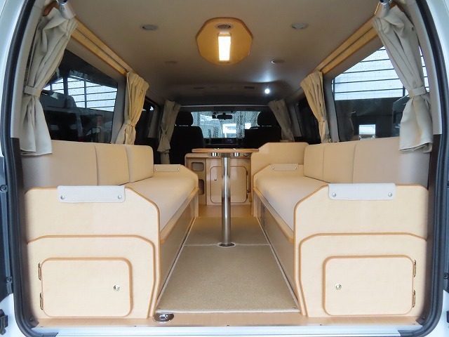 キャンピングカーバンコン