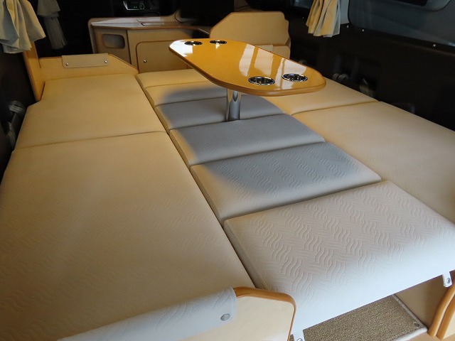 キャンピングカーバンコン