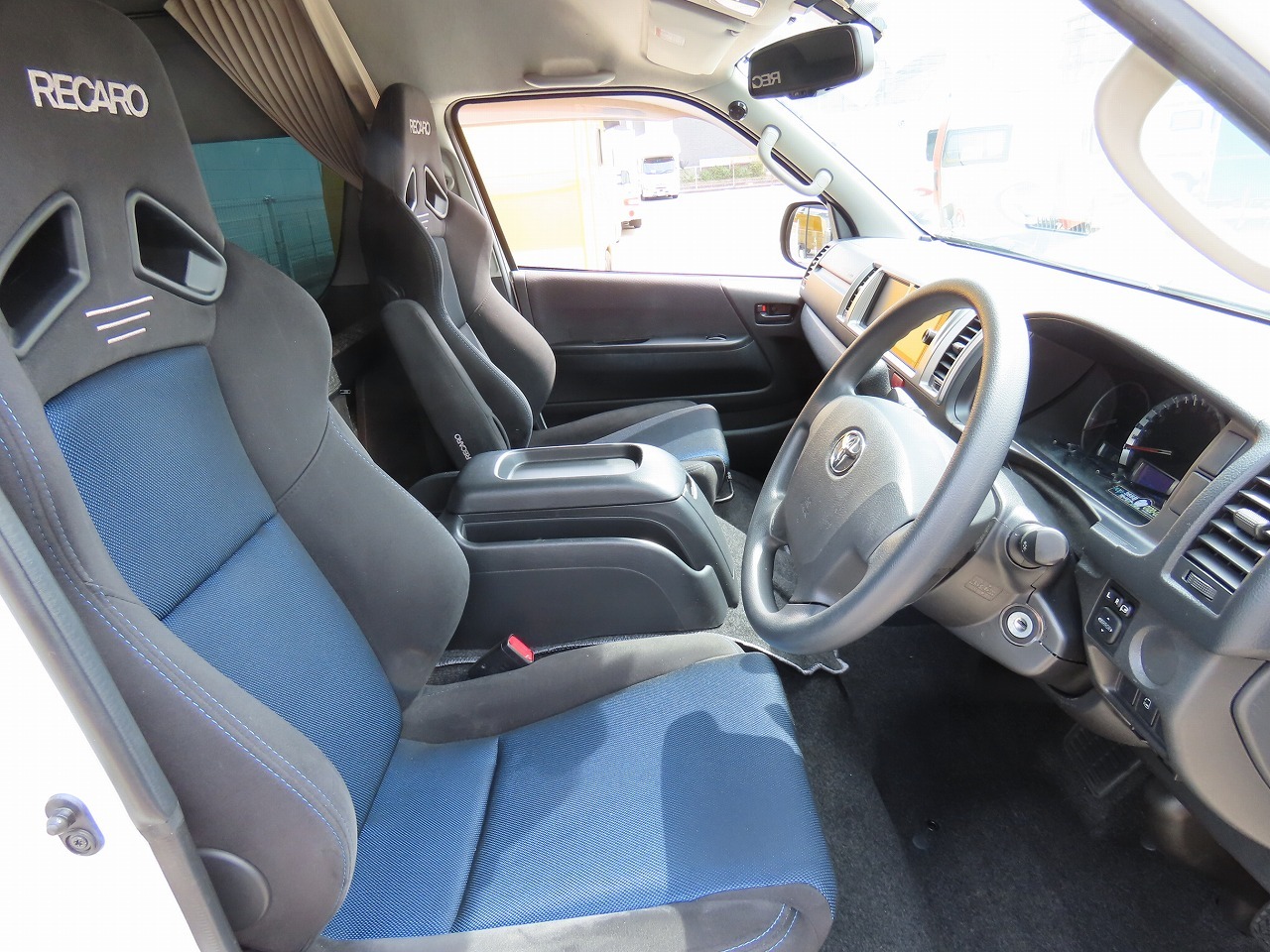 キャンピングカーバンコン