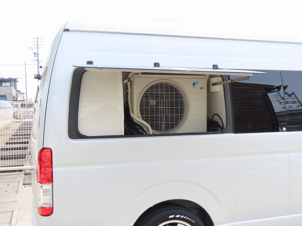 キャンピングカーバンコン
