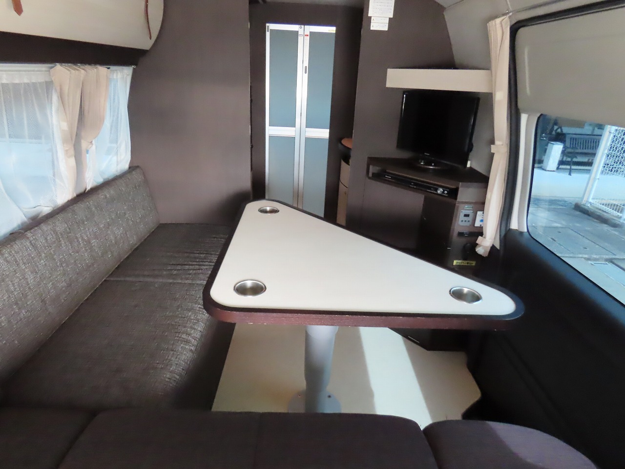 キャンピングカーバンコン