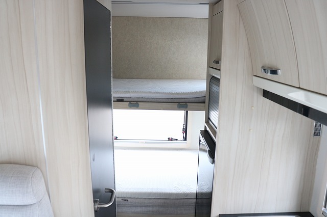 キャンピングカーキャブコン