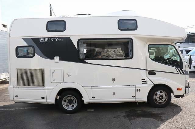 キャンピングカーキャブコン