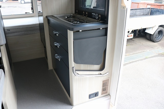 キャンピングカーキャブコン