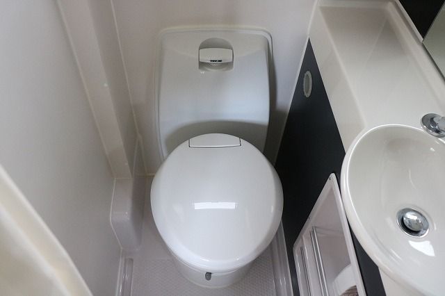 キャンピングカーキャブコン