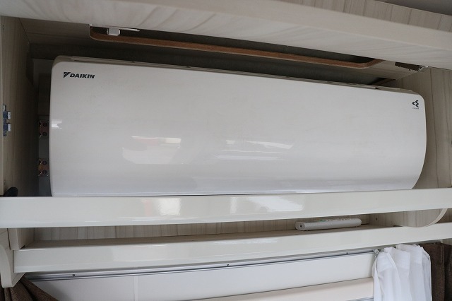 キャンピングカーキャブコン