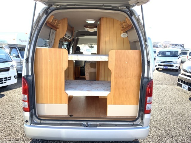 キャンピングカーバンコン