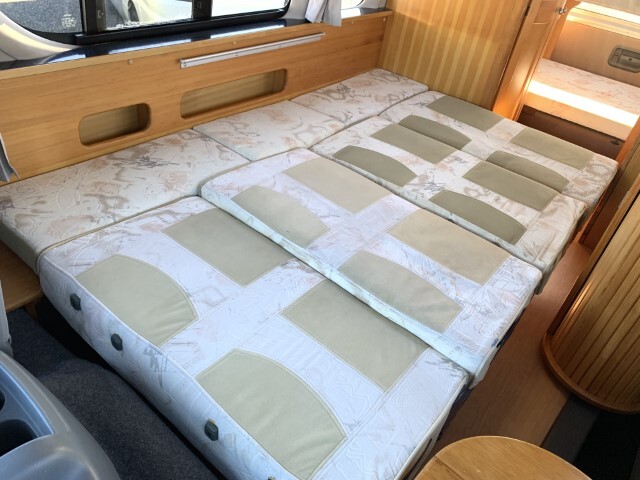 キャンピングカーバンコン