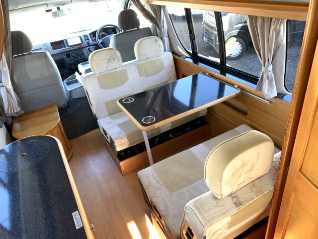 キャンピングカーバンコン