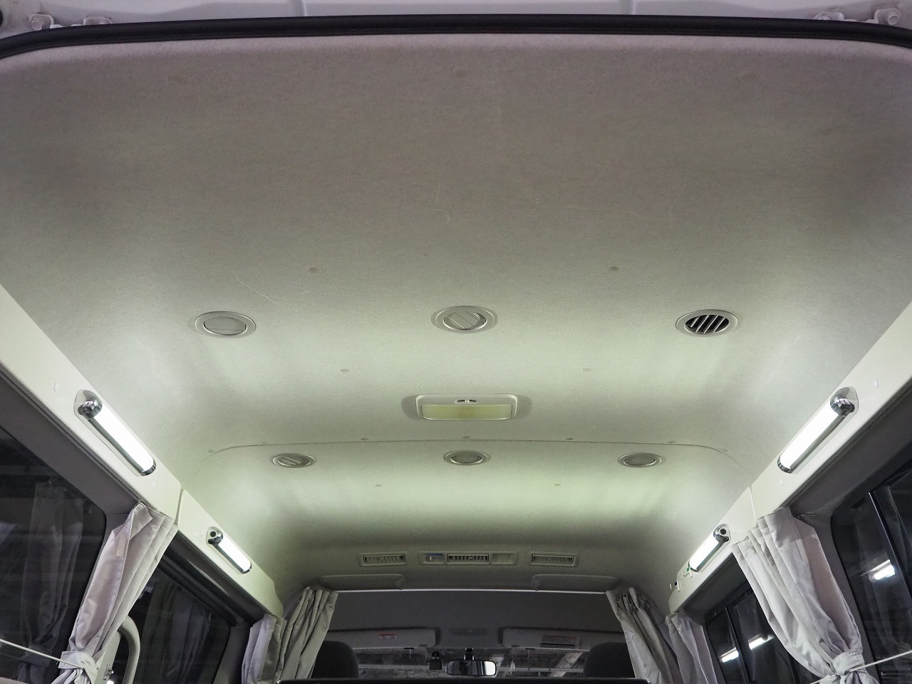 キャンピングカーバンコン