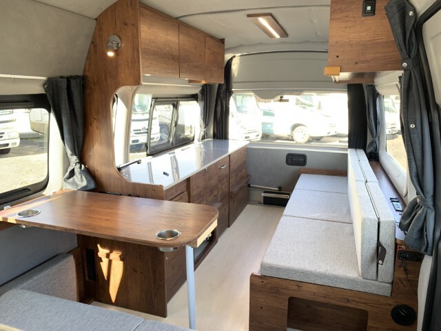 キャンピングカーバンコン