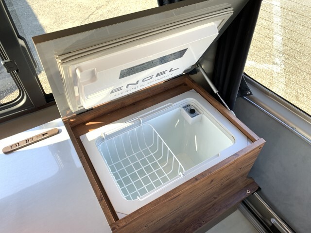 キャンピングカーバンコン