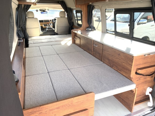 キャンピングカーバンコン